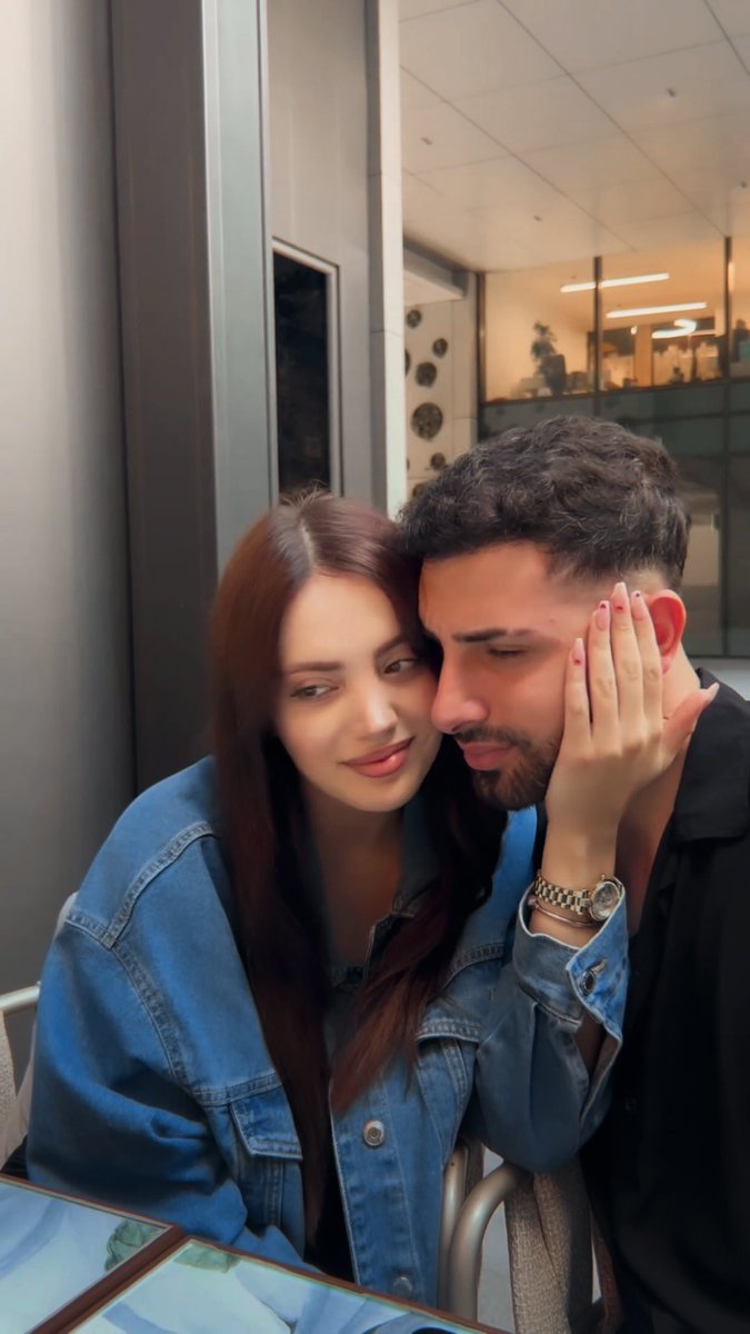 birbirinizi üzmeyin kırmayın sarın sarılın

ElSedFor TheWin