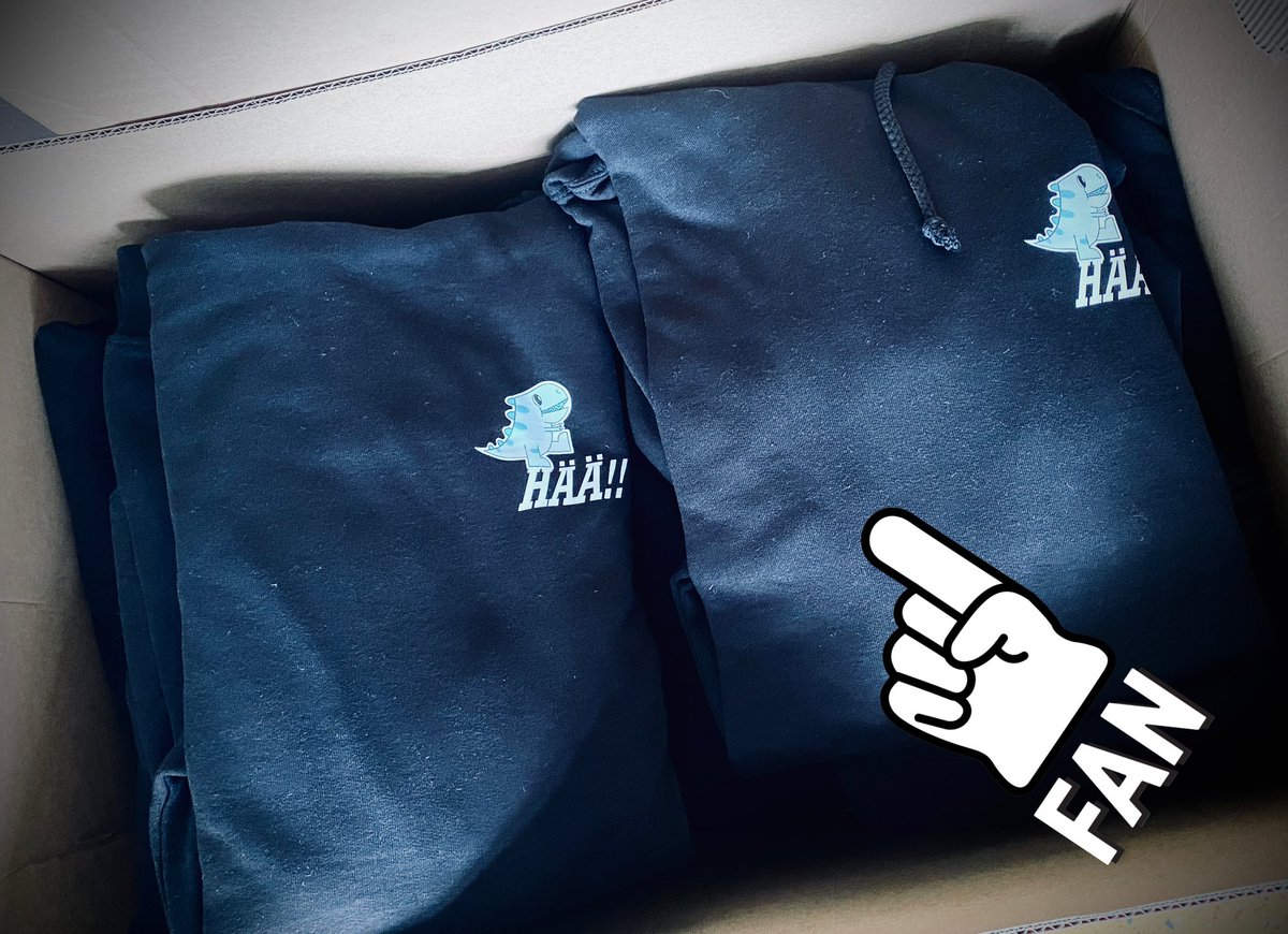 Habemus Abschluss-Hoodies! 😍🔥

(Und wann ist meine Klasse eigentlich so groß geworden…?! 🥺😭) #TWLZ