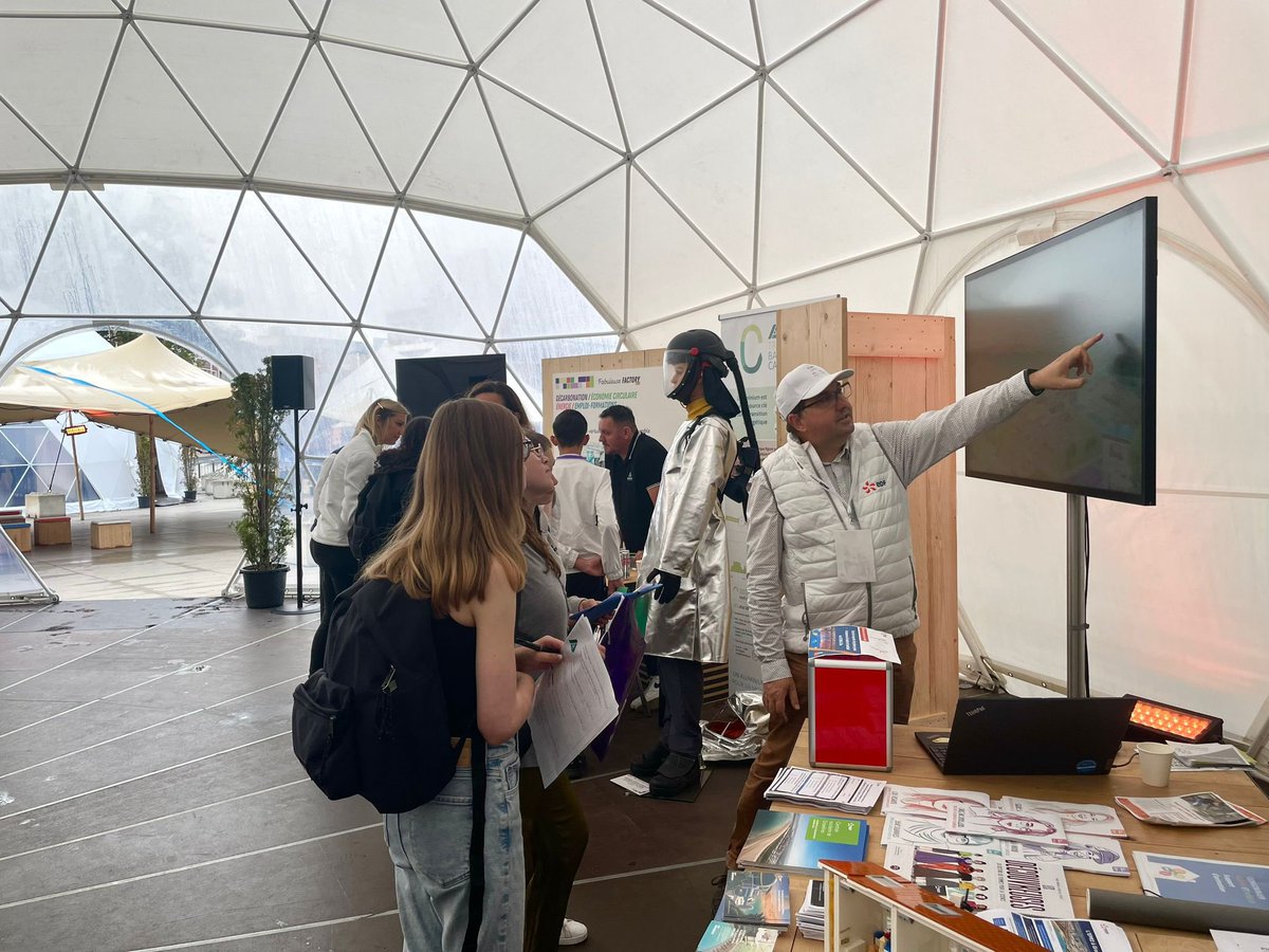 Près de 3️⃣3️⃣0️⃣0️⃣ élèves, collégiens, lycéens et étudiants de la région <a href="/hautsdefrance/">Région Hauts-de-France</a> sont venus à la #FabuleuseFactory organisée à <a href="/Dunkerque/">Ville de Dunkerque</a>. Une belle opportunité pour nous de présenter nos métiers et nos besoins. Car « oui », notre site recrute ! ➡️ eur01.safelinks.protection.outlook.com/?url=https%3A%…