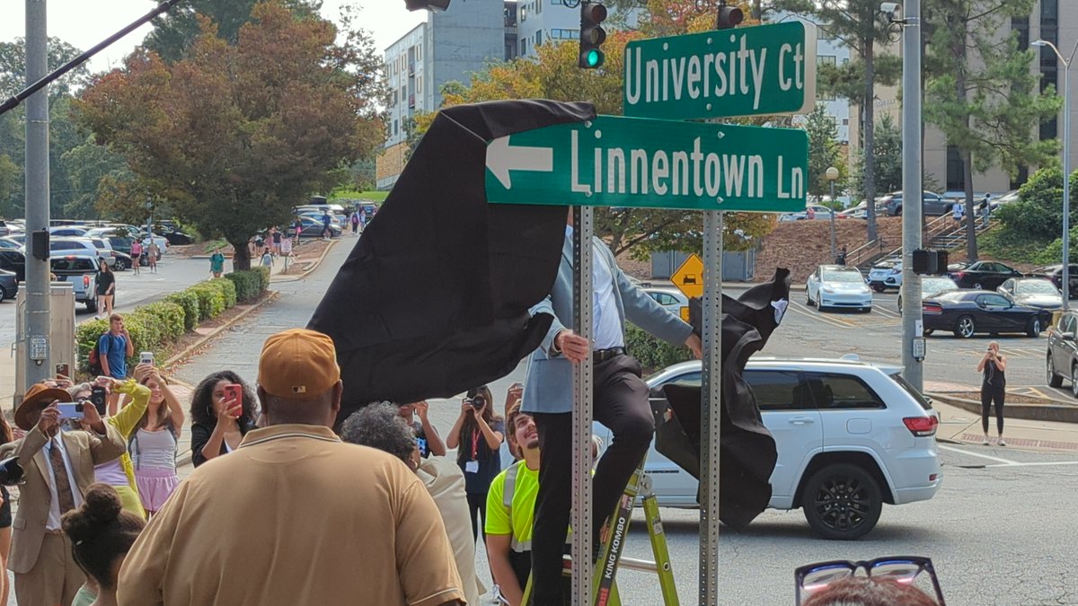 I was so gratified to attend this ceremony yesterday, renaming a section  of Finley Street on campus to Linnentown Lane. This honors the  Linnentown community, a Black neighborhood destroyed using urban renewal  funds in the 1960s. More info: communitymappinglab.org/linnentown.html