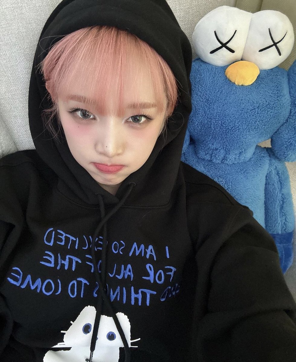 choi yena pics tweet media