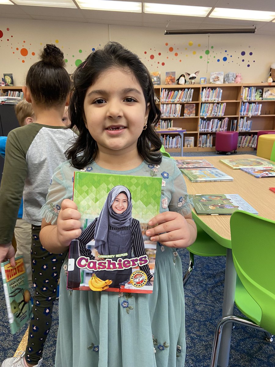 When you pop into the library and a toothless kindergarten exclaims “my book looks like me,” you know you’re doing something right! 😊 #fabfyle
<a href="/DrBarbaraMullen/">Barbara MullenPhD</a> 
<a href="/RHArtsEd/">Donna Watts</a> 
<a href="/Ready4rigor/">Zaretta Hammond</a>