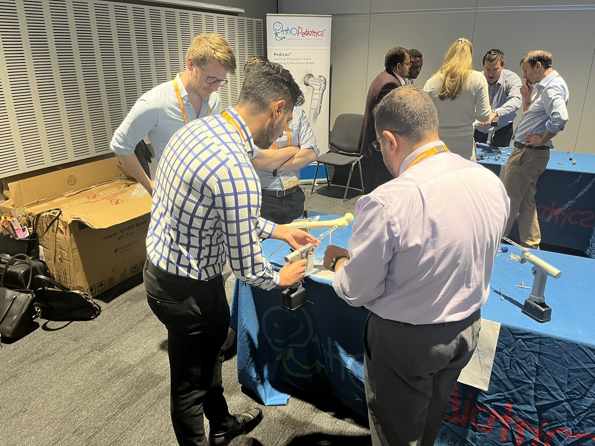 laura_deriu's tweet photo. “Paeds for all” @BSCOS_UK @BritOrthopaedic Sawbones session: femoral osteotomy- orthopods in the making 🤩 @AnishPSangh @yasosabo1 and Robert Freeman https://t.co/Pbp6wbqtWH