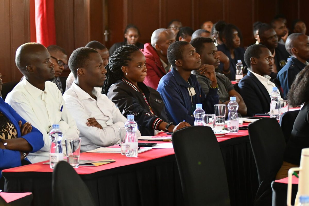 IDeAL_KEMRI_WT's tweet photo. It’s a successful wrap for the #IDeAL2023-24 Career open day! Great engagement, interactions &amp; exciting discussions with future #AfricaResearchLeaders. We will soon announce the 2023/24 PGD cohort! https://t.co/VD8oeT5CJZ