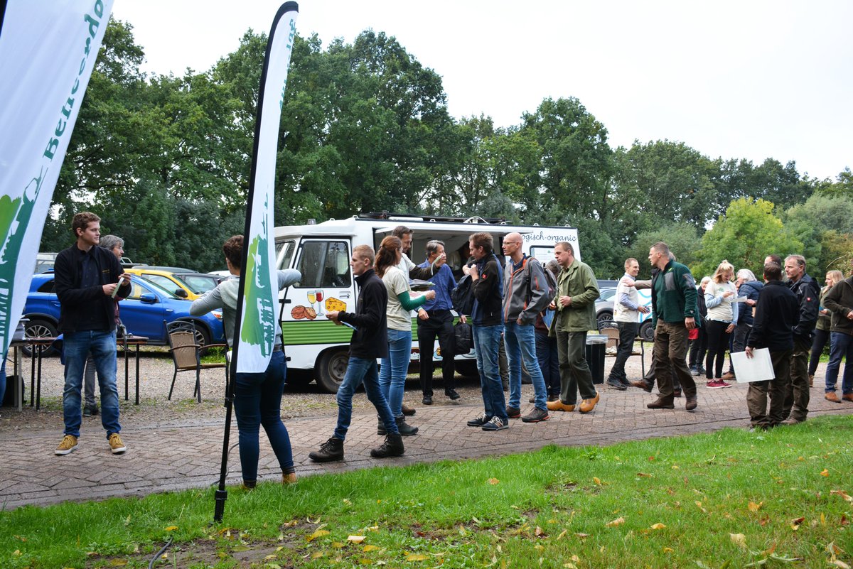 Over precies een week is de 15e (uitverkochte) editie van de Beheerdersdag! We hebben weer een vol en divers  programma, met voor elk wat wils. Dat wordt  weer lastig kiezen uit het programma 👉shorturl.at/gsCL1 We wensen alle bezoekers alvast een mooie en leerzame dag!