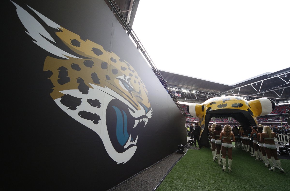 wembleystadium's tweet photo. This time next week. 

@JaguarsUKandIE @AtlantaFalcons https://t.co/k7SCGinTfQ
