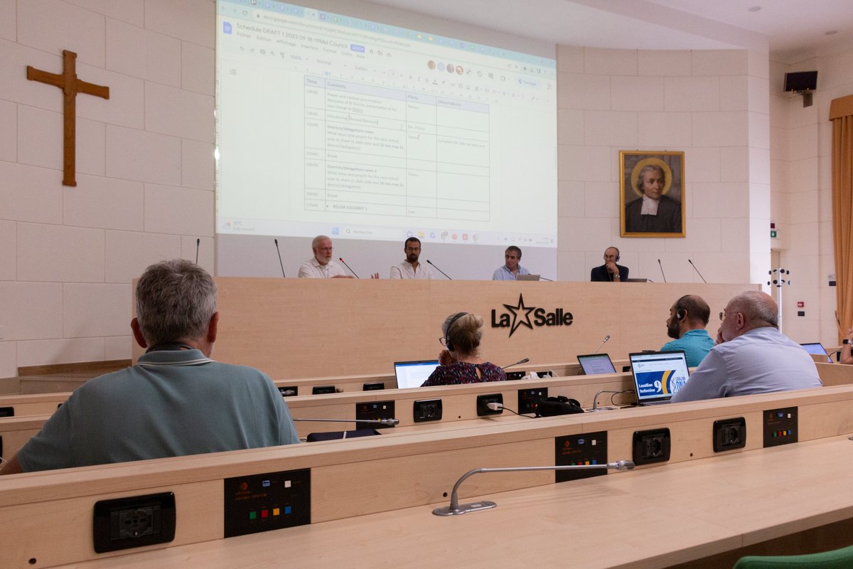 lasalleorg's tweet photo. FRA || #RELEM Lundi 18 et mardi 19 septembre, le Conseil de la MEL de RELEM s'est réuni à la Maison Généralice à Rome pour sa première réunion de l'année scolaire 2023-2024. Nous partageons quelques images de cette importante réunion. https://t.co/wIAb0qFbRU
