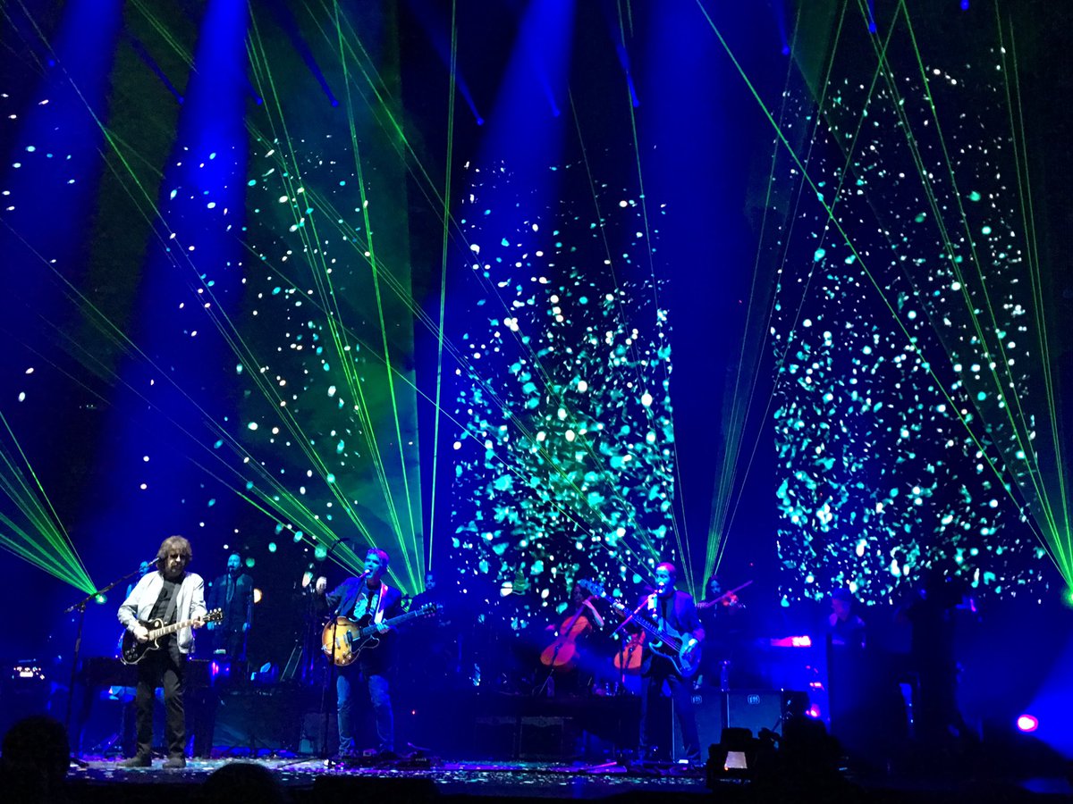 lododrumguy's tweet photo. @JeffLynnesELO @JoeWalsh Thank you for writing all my favorite songs!! https://t.co/5TuBNthlfc