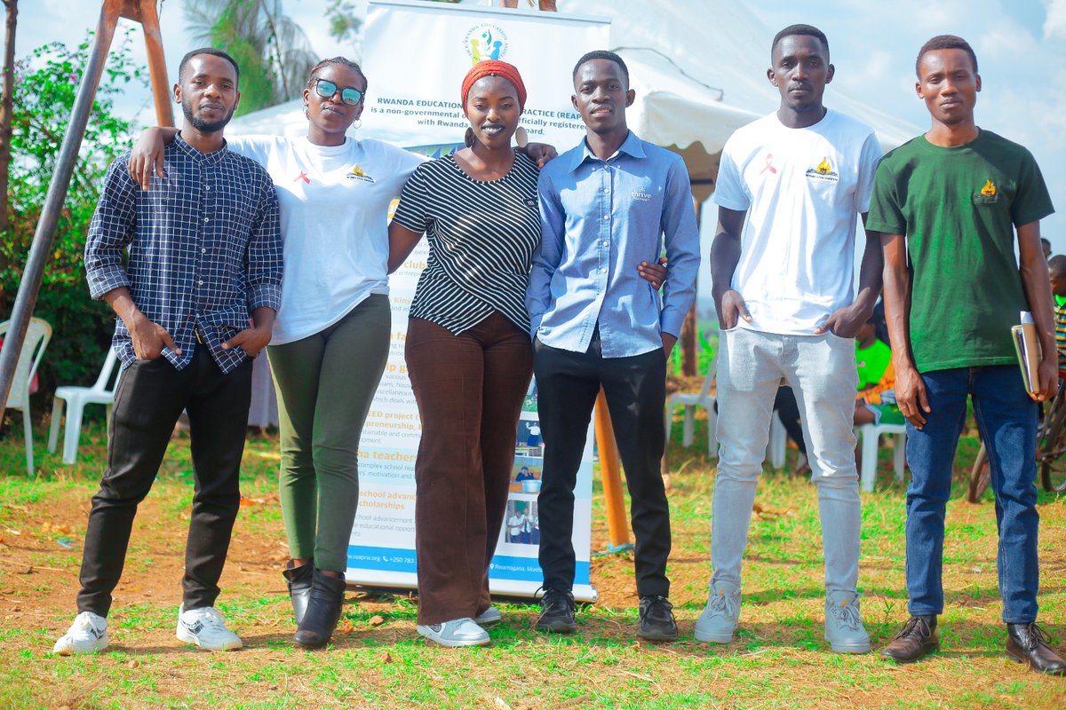 informed_gens's tweet image. We had successfully conducted #GetTestedStayHealthy campaign at @RwamaganaDistr in collaboration with @Reaprwanda .

We can #SaveFutureGenerations from #HIV by #FightHIVStigma ,#KnownHIVStatus and #EndAIDS in youths .
#Turikumwe @RBCRwanda @UNAIDSRwanda @rrpplus @ahfrwanda