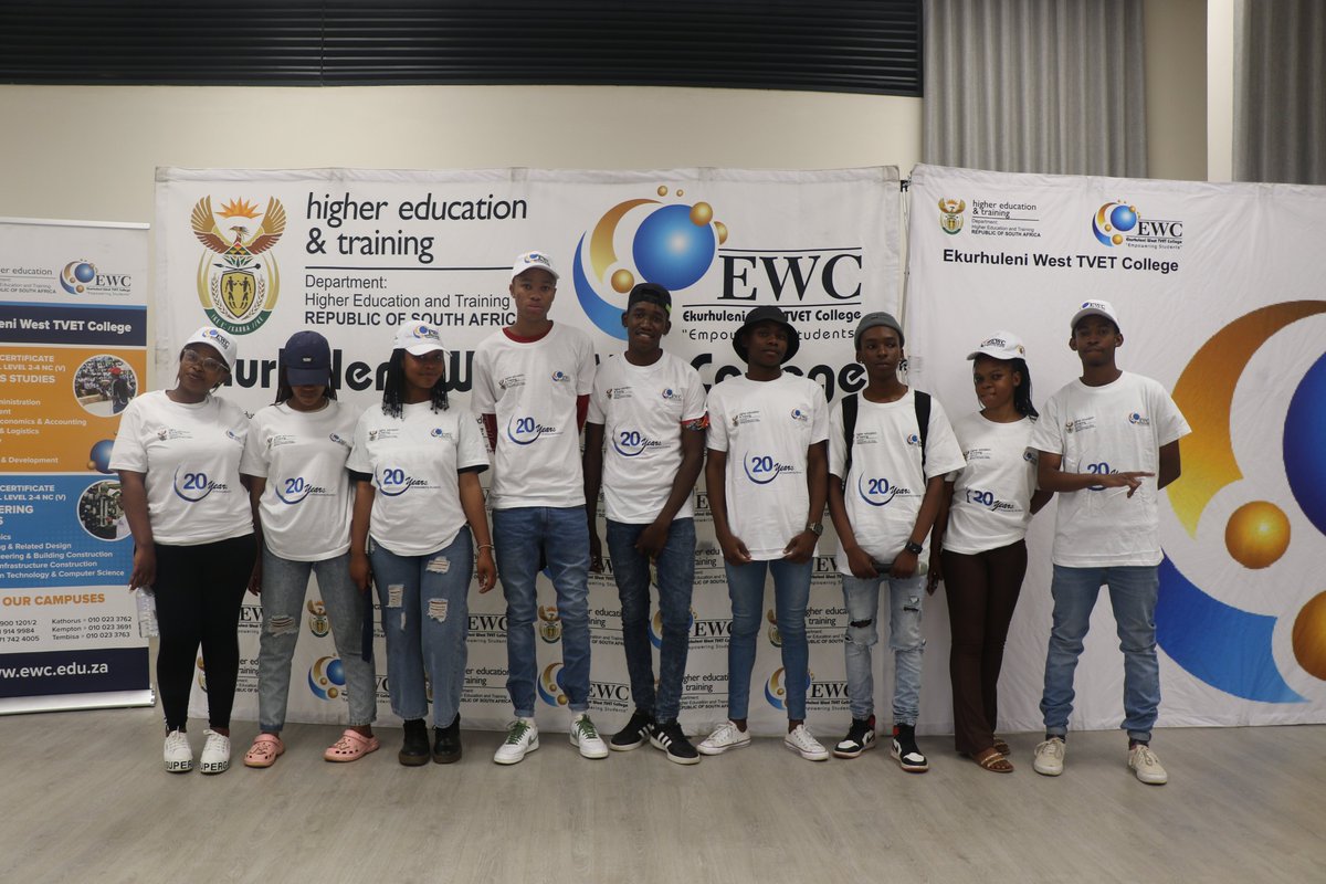 Ekurhuleni West TVET College celebrated heritage day and 20 years centinary at Kathorus campus. The day was filled with dances from different cultures perfomed by staff members and students.