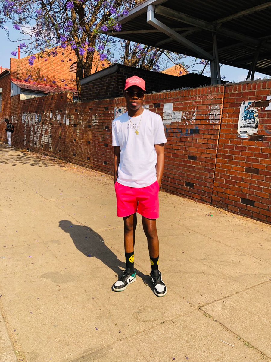 Cap - Dejavu ✅ Tshirt - Dejavu ✅ Shorts - Dejavu ✅ It's a Pink Friday Edition 😄