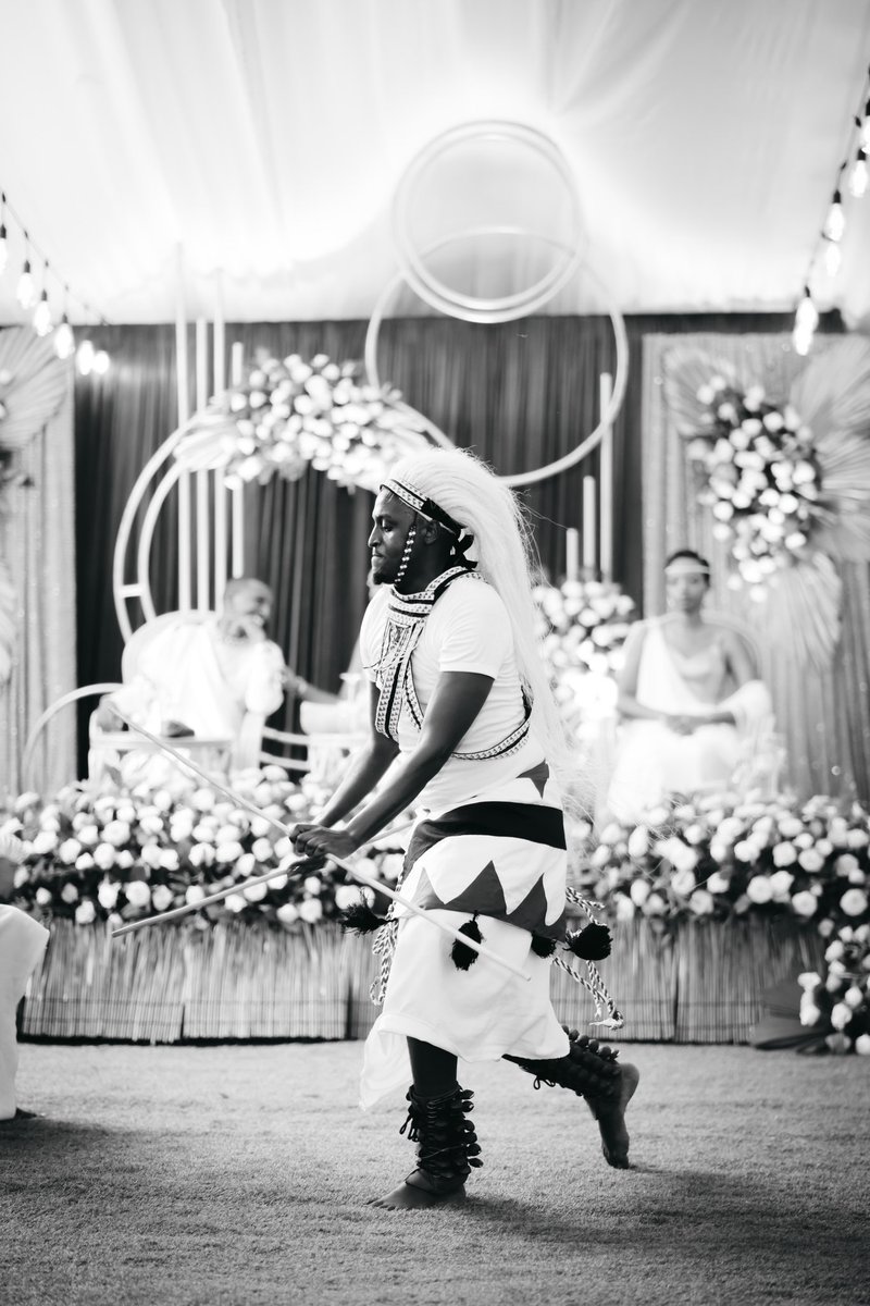 PhotogenixRw's tweet photo. @AfricaFactsZone What do you say about Rwandan traditional attires?
#Rwanda
#visitrwanda 
.
📸: @PhotogenixRw https://t.co/lIeD5YzHbu