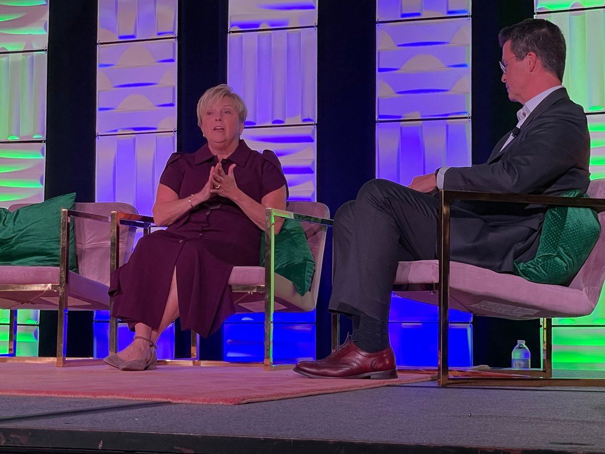 PLTWorg's tweet photo. Yesterday, PLTW Senior Director of Instruction @GingerTeague and PLTW President and CEO @DavidDimmett outlined what's on the horizon with the new Professional Development Suite at #PLTWMasterMinds. https://t.co/GYm5Lk8SYk https://t.co/1uCYVDM07L