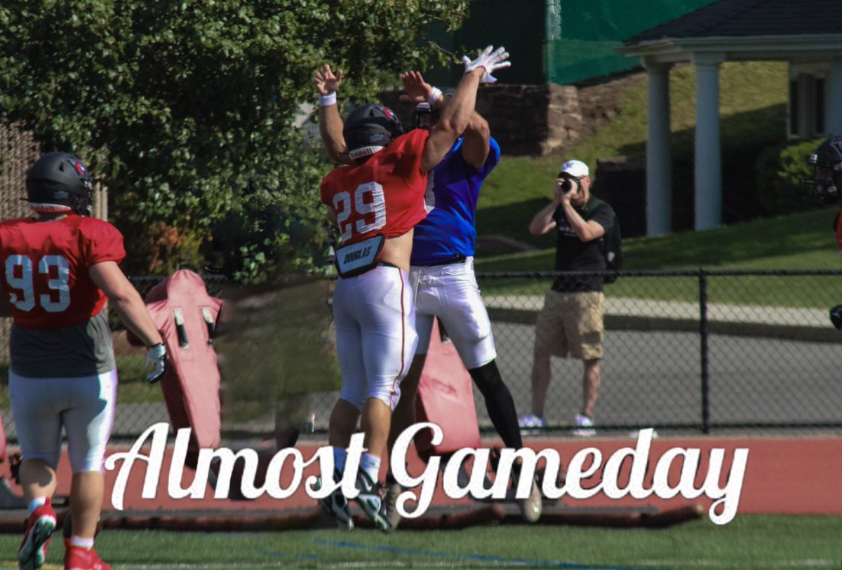 Wes_Football's tweet photo. See you tomorrow👀👀 #AlmostGameDay #RollCards https://t.co/VI9BrcMNqv