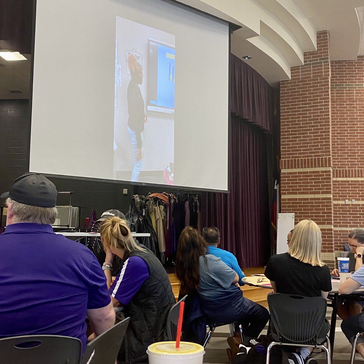 Catch the AMAZING @livelolluv4ever teaching #teammav about the Turner Graph of the Week from @kellyk_turner 💜🤘🏼💜 #tryit #thestudentsactuallylovedit #wepromise