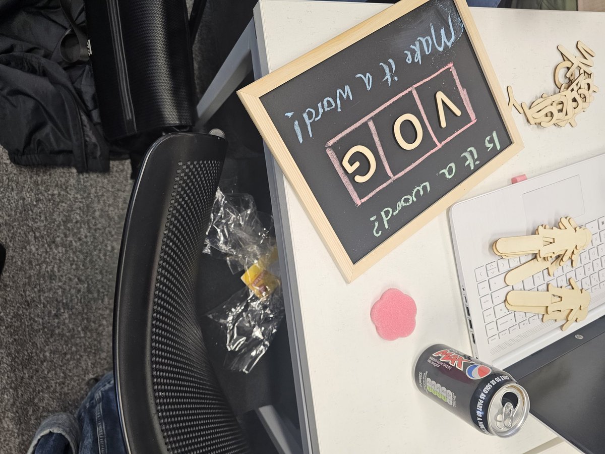 Lovely to see the micro teaching activities brought in by Team Four for LCE, this morning! Followed by a range of philosophical discussions which grew arms and legs 🤣. Especially enjoyed the visits from our secondary colleagues, brought it to life ❤️   <a href="/StrathEDU/">Strathclyde Institute of Education</a> #StrathPGDE