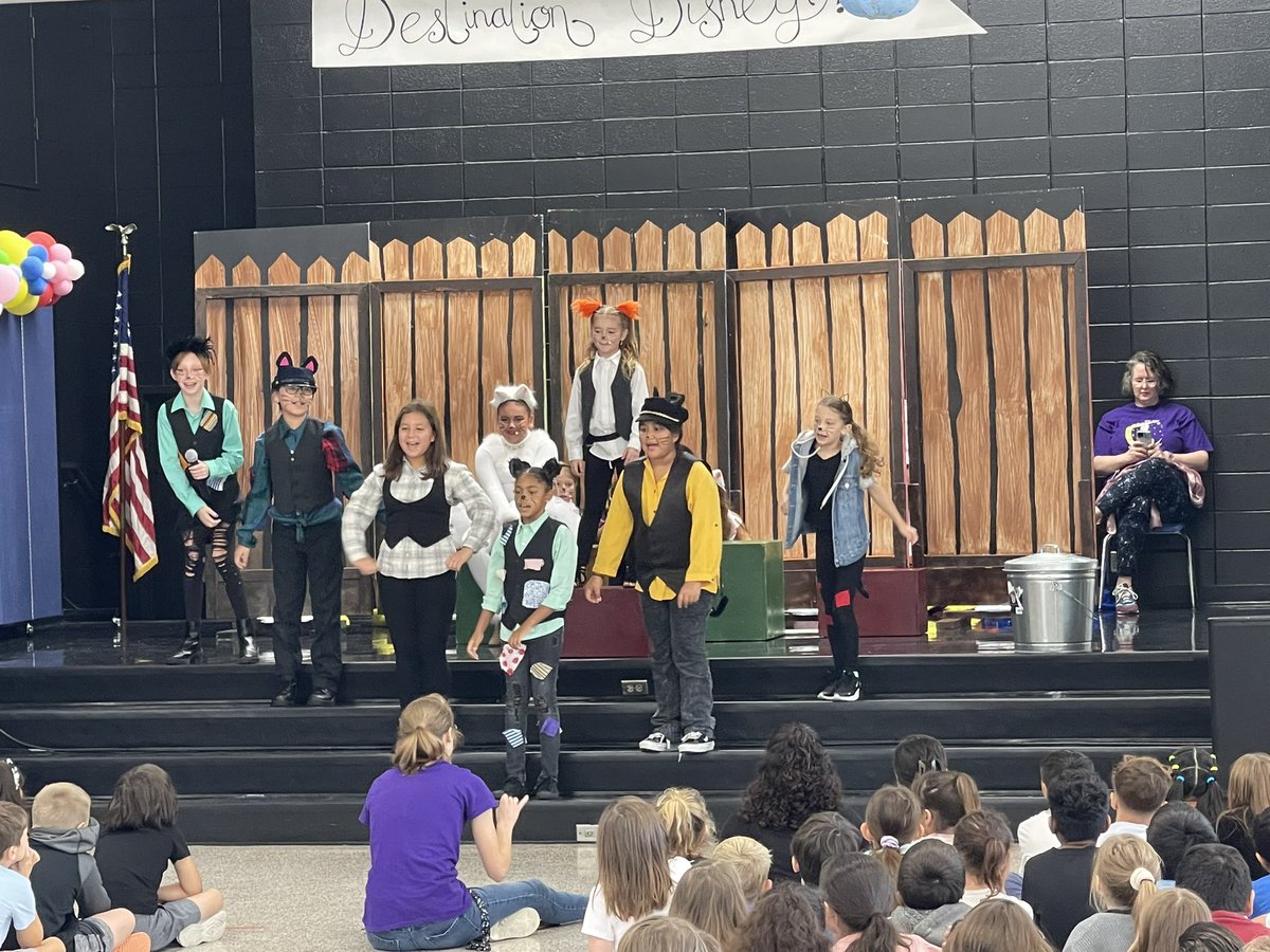 East Side District Musical - AristoCats happening at Walt Disney Elementary this morning! Well done students and directors!! <a href="/AlvinISD/">Alvin ISD</a> <a href="/WaltDisneyElem/">Walt Disney Elem</a>