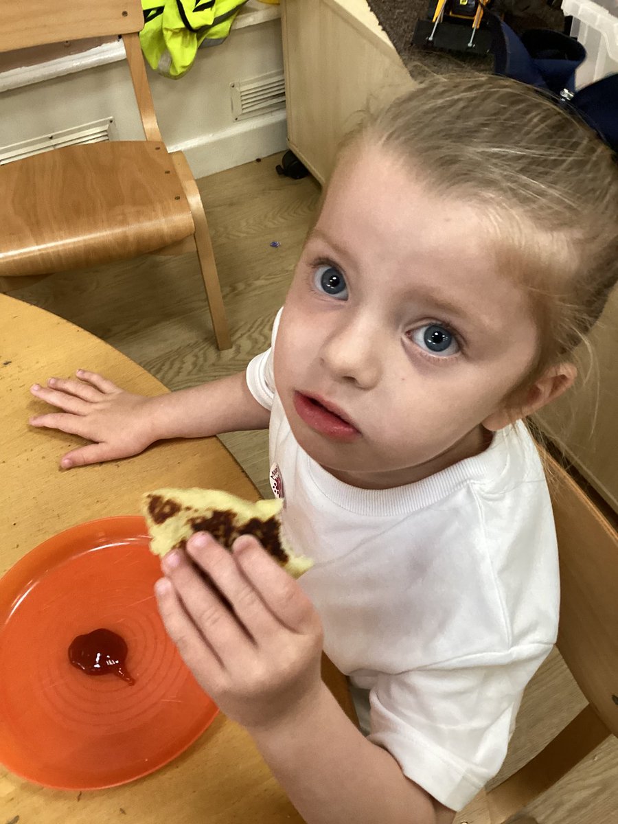 EgremontEYFS's tweet photo. #funsnackfriday is a success again! Our tattie ๐ฅ scones ๐ด๓ ง๓ ข๓ ณ๓ ฃ๓ ด๓ ฟwere very tasty. Mark described them as light and fluffy, and the children loved dipping them in ketchup! We even made enough to take one home to share with our families @mwprimarype #makeittasteit #rugbyworldcuptheme https://t.co/Y0TaPVuxRE