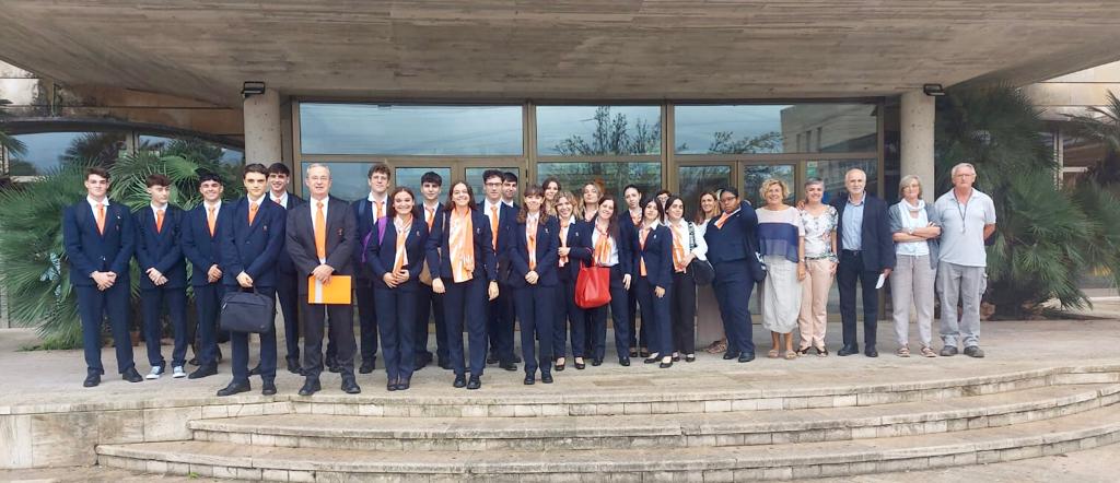 Y hoy han empezado la 2ª Promoción de nuestro nuevo FP de Grado Superior de Alojamientos Turísticos. Muy bienvenidos, encantados de que estéis en la EHIB, buen curso!