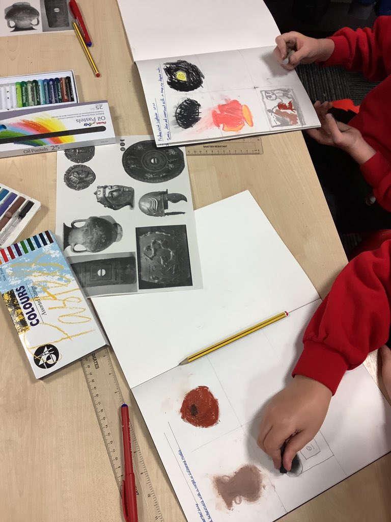 StPhilipsY4A's tweet photo. We enjoyed experimenting with a range of different media to draw Roman artefacts #teamstphilips @StPhilipCEAP https://t.co/MKldK75nMn