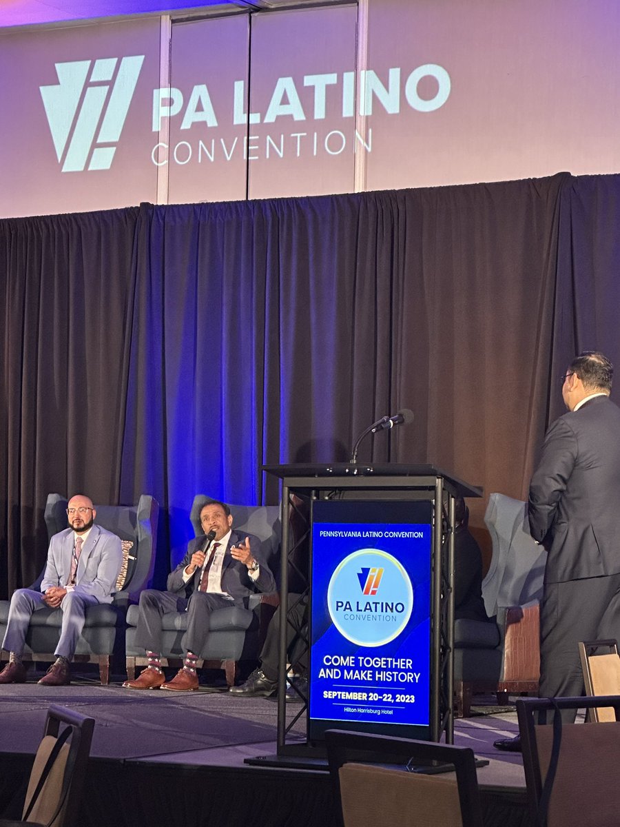 EvelynNunez608's tweet photo. @watlington_sr discussing importance of building our own pipeline to increase Latino teachers & leaders at the PA Latino Convention! #SiSePuede #yeswecan #Palc @PHLschools @MichaelFarrell @SDP__Talent @DawsonJermaine1 @TomasNHanna https://t.co/NedY6eZNdU
