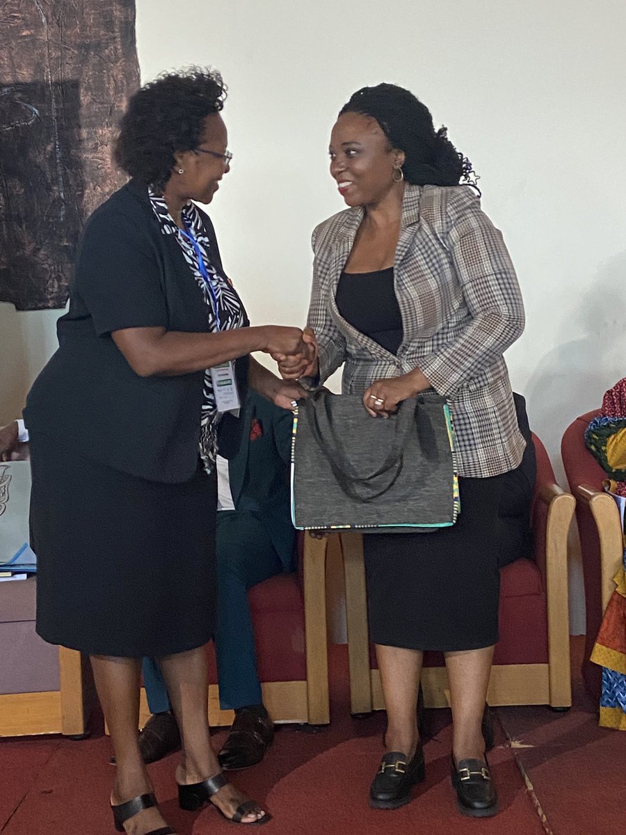 modelballer11's tweet photo. #HappeningNow #JASHC2023 
Conference service awards to;
1. Dr.Muhindo Richard
2. prof Damalie 
3. prof pakoyo
4.dean Annet kuteesa https://t.co/GuLBDv5uA9