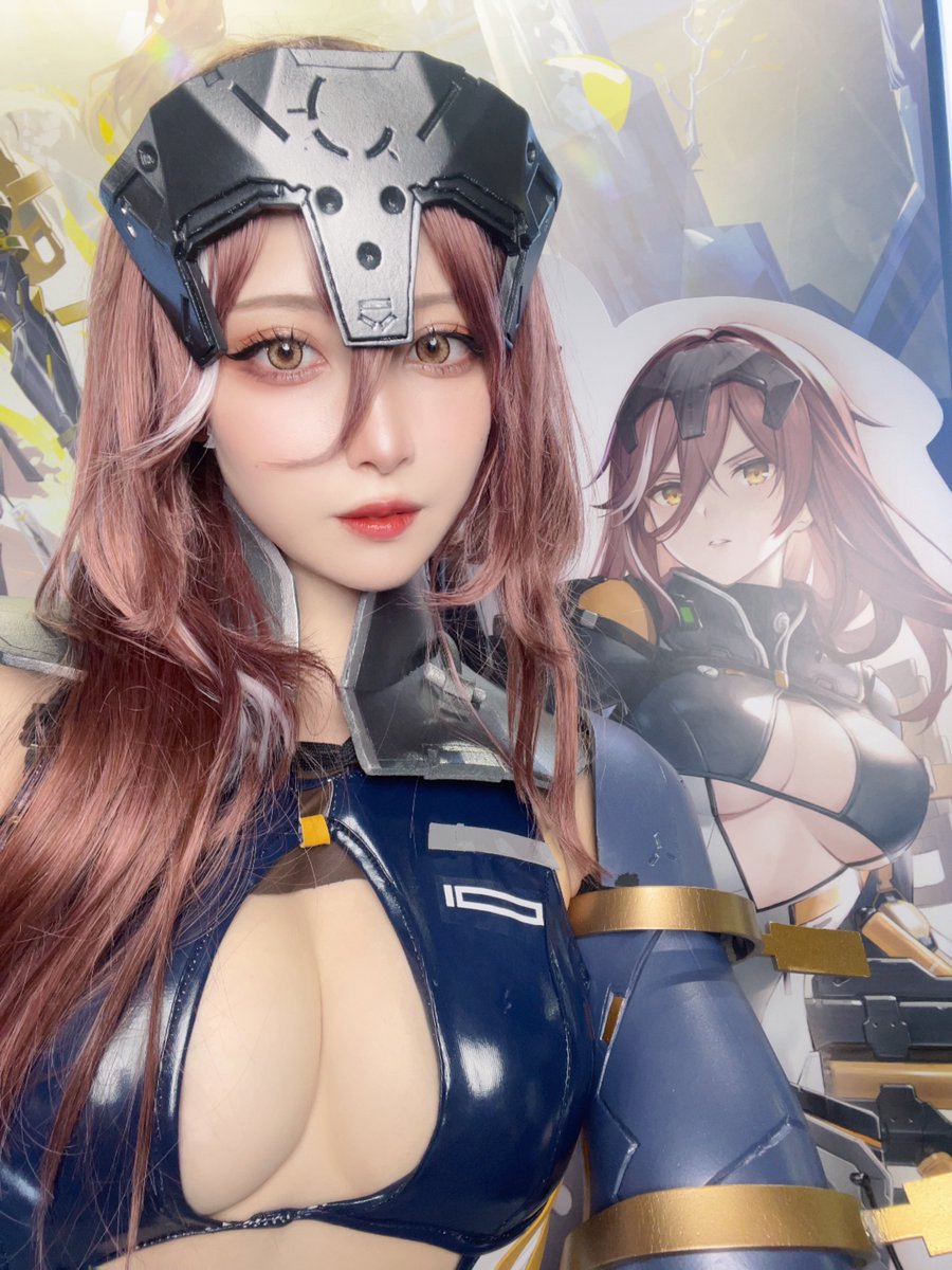 本日もTGSありがとうございました✨️

スノウブレイク:禁域降臨(@SnowbreakJP )さんのブースで
新バージョン『夢幻迷途』
新キャラの 晴-蔵鋒 のコスプレを
させて頂きました！もう既に蔵鋒を
ゲットされた方はいらっしゃいますか…？✨️

23.24日限定の専用CDkeyも現場で配布予定です！ヒントは私たちの衣装に隠されています！ぜひ探しに来てください👀✨️

明日から一般日なのでぜひ
スノウブレイクブースまでお越しください🫶🏻待ってます〜✨️

ブース位置
【ホール1  C05】

#スノブレ #TGS2023

ゲームのDLリンク
PC：https://t.co/k6cxteAeJm
IOS：https://t.co/1j5ZTBwO3j