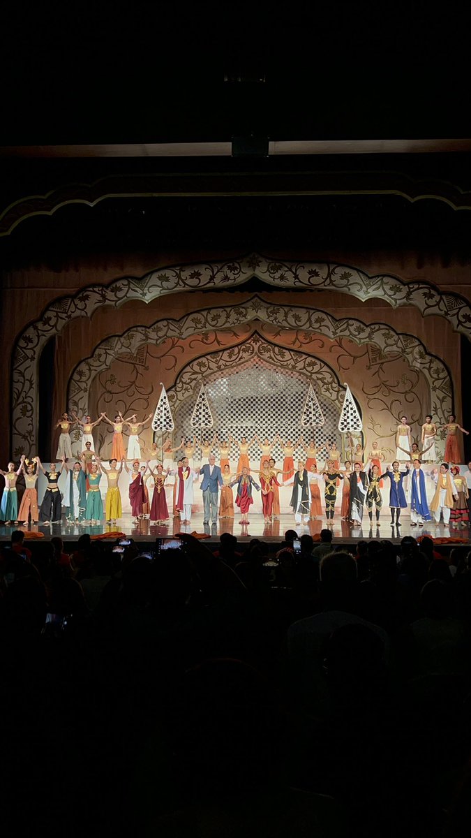 wize_estabillo's tweet photo. This is a masterpiece! Naiyak ako nung pababa na curtain. 🥹 Congratulations bro @iampoppert, Ate K @anakarylle and sa lahat ng bumubuo ng RamaHari #Ramahari https://t.co/tV6e4jc2C0