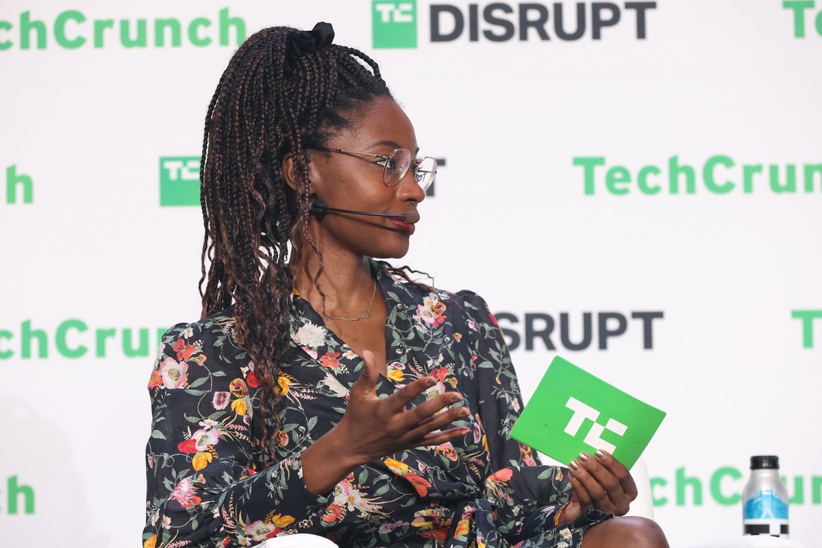 Dom (@dominicmadori) on Twitter photo Photos from Day 2 of Disrupt, chatting with Erica Jain and <a href="/HusseinYahfoufi/">Hussein Yahfoufi 🌊</a> about how to bootstrap a business. Stay tuned for my panel recap! Photos from Day 2 of Disrupt, chatting with Erica Jain and <a href="/HusseinYahfoufi/">Hussein Yahfoufi 🌊</a> about how to bootstrap a business. Stay tuned for my panel recap!
