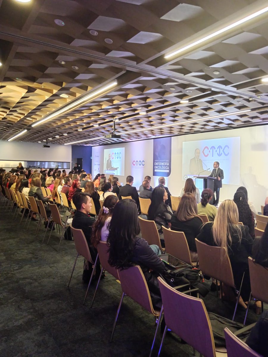 Fundacion_CTIC's tweet photo. ¡La espera ha terminado! Iniciamos nuestro simposio #EnfermeriaCTIC. ¡Bienvenidos a nuestros panelistas, invitados y nuestros espectadores virtuales! https://t.co/Dy2xnJ17D5