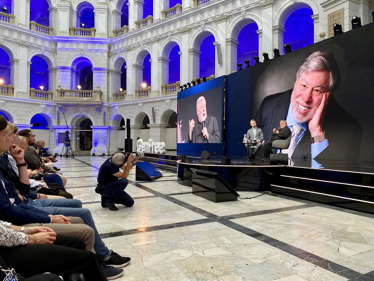 thedankay's tweet photo. It was great to see Steve Woźniak @stevewoz in person at #GenFree2023 conference in Warsaw today, one of the Apple founders and an exceptional engineer who designed Apple’s first computers. https://t.co/s2bZp5sSi9