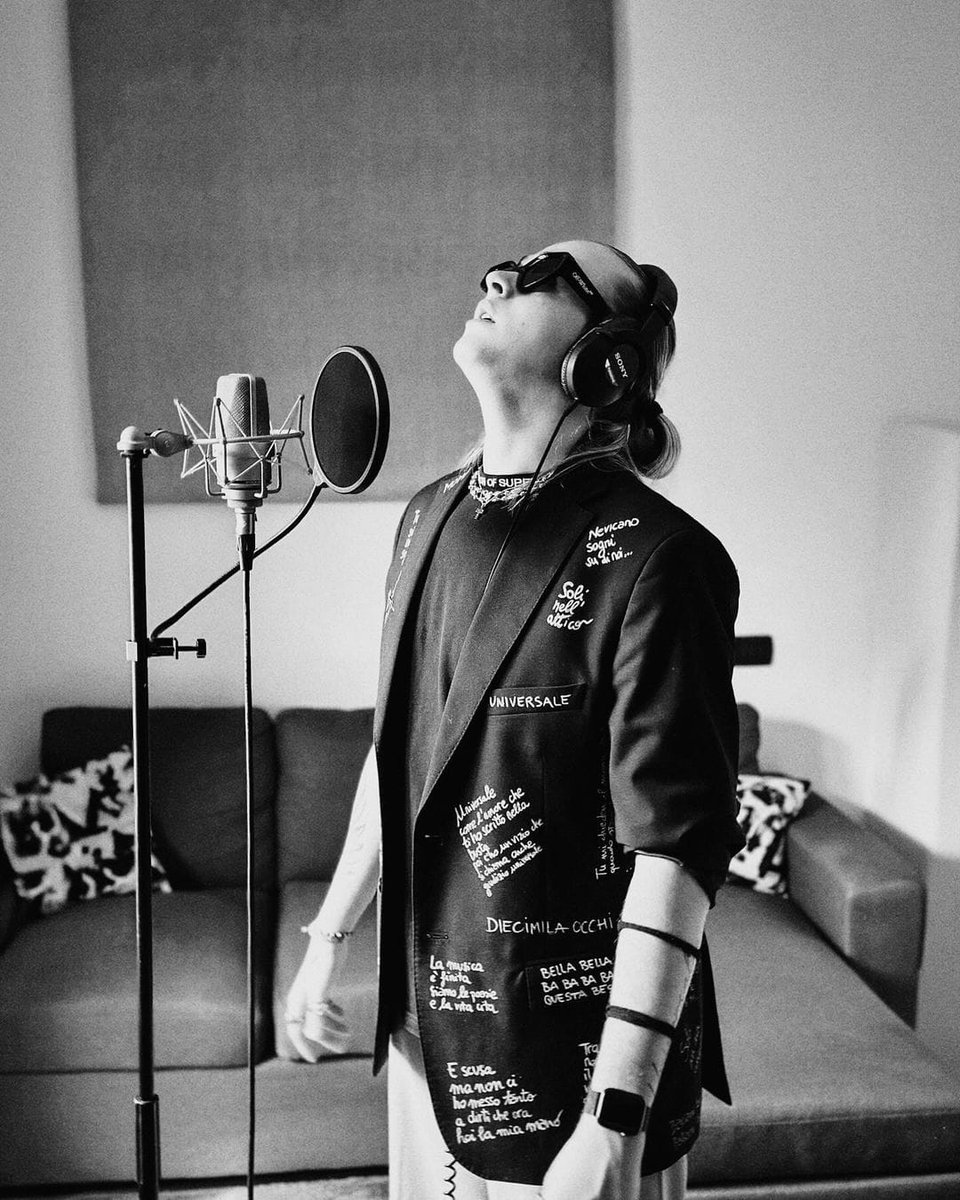 zaffiro_paola's tweet image. #Aaron #somethingiscooking #amici22