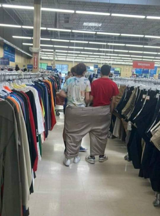 #trying #it #on #for #size... (#tryingiton #thriftstore #thriftstorescore #fourlegs #pants)