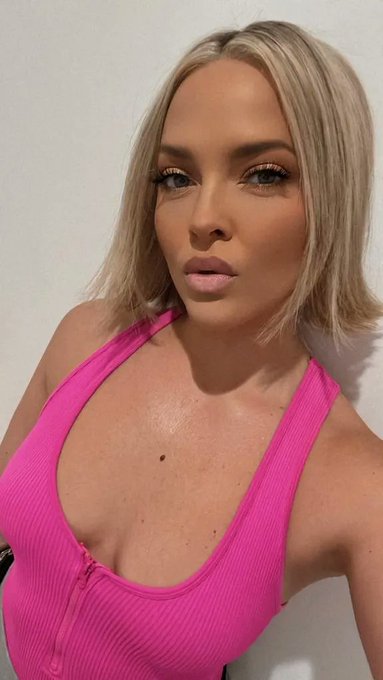 OnlyFans https://t.co/u3IOstn0SM https://t.co/vMzNL3bAWj