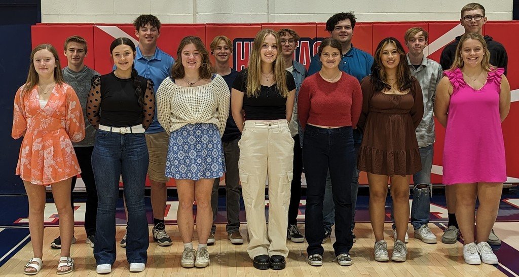 Heritage_CUSD8's tweet image. Heritage High School Homecoming Court &amp;amp; Attendants for Homecoming 2023!  There will activities and games all next week culminating in the Grand March and Dance on Friday Night September 29. Congratulations to our court members!