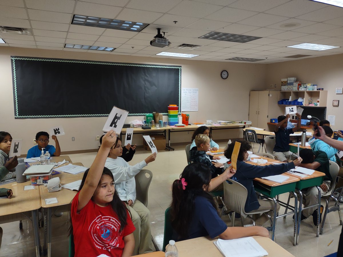 SGPDragons's tweet image. 🐉📊 Our 5th Grade Dragons are on fire with their math skills! 🔥🧮 We're loving the interactive clickers in class - they make learning a blast while sharing knowledge! 🚀📚 Way to go, Dragons! 🙌👏  #LearningTogether #5thGradeMagic
@HoustonISD,@DrLauraStoutPMP,@Reg_Fisher1