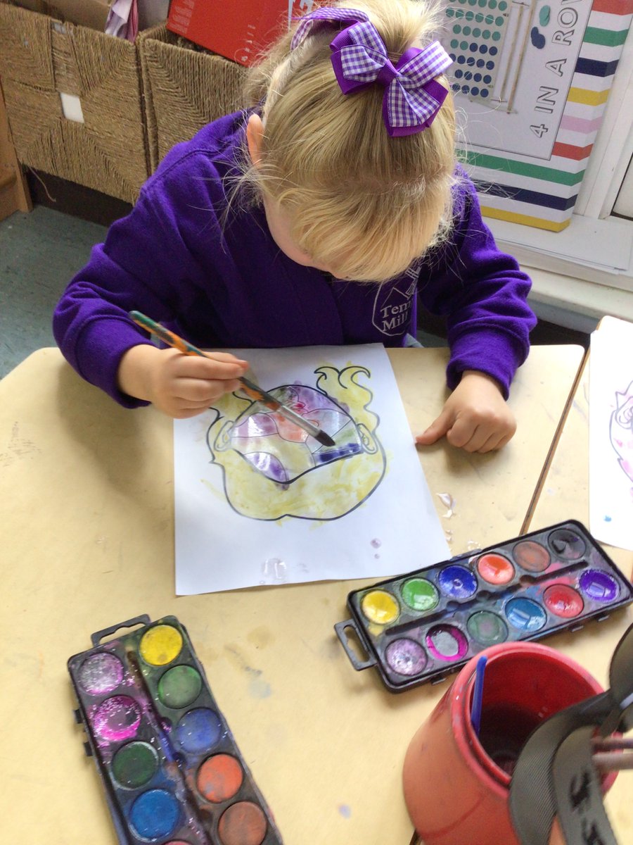 TempleMillTHAT's tweet photo. Reception class discussed and explored different feelings last week and reading "The Colour Monster," they designed their own "Colour Monsters" and made emotion masks. 

#thecolourmonster https://t.co/lxl8ZFCfDL