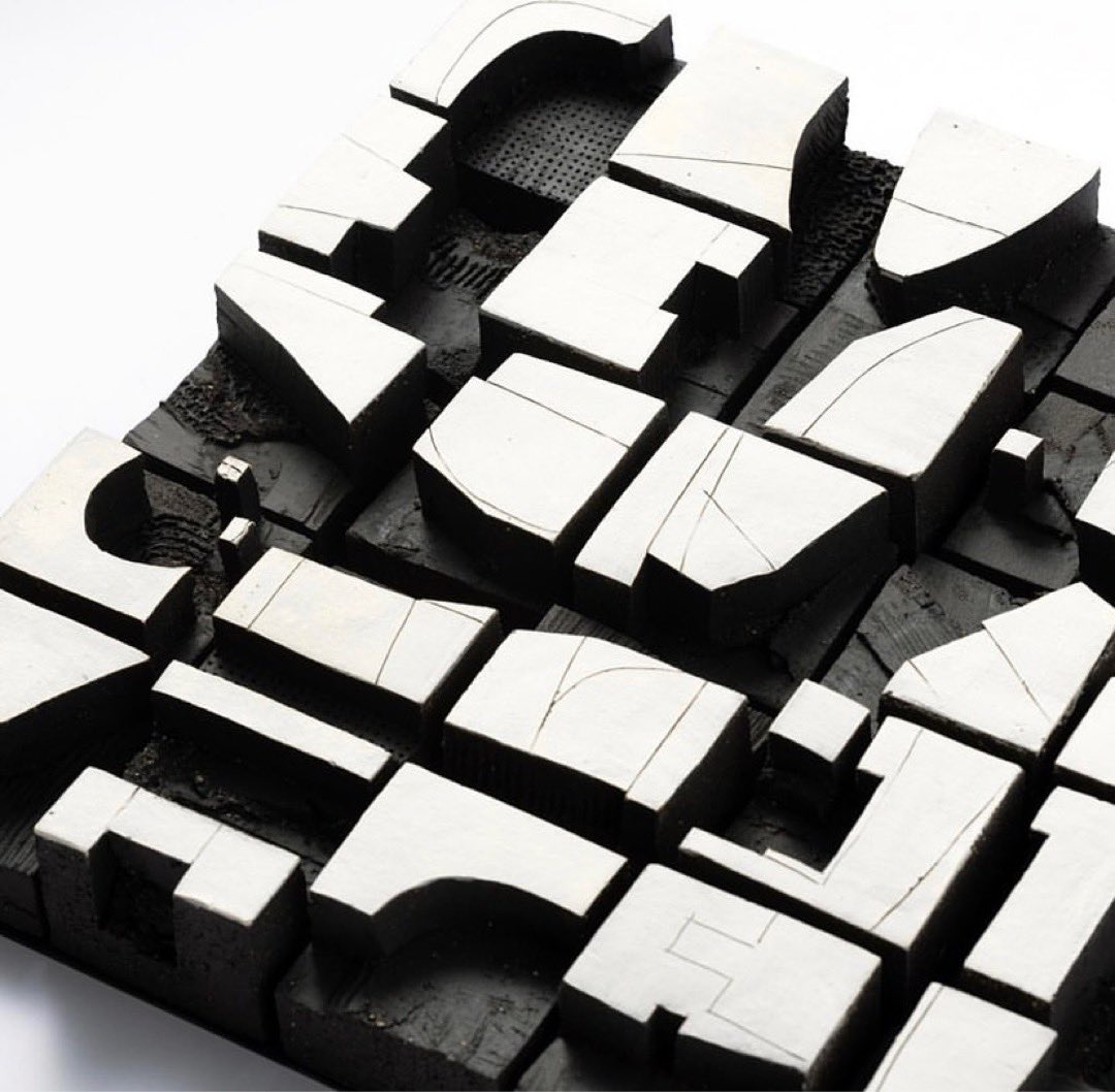 DesignApplause's tweet photo. ‘Roma’ by ninagerada will be showing at the British Ceramics Biennale. 23Sept>5Nov Stoke-on-Trent.
#bcb2023 @british_ceramics_biennial #ninagerada @ninagerada #ceramics #keramik #ceramica #clay #cremerging #sculpture #art #emergingartist https://t.co/bcAh3jjrja
