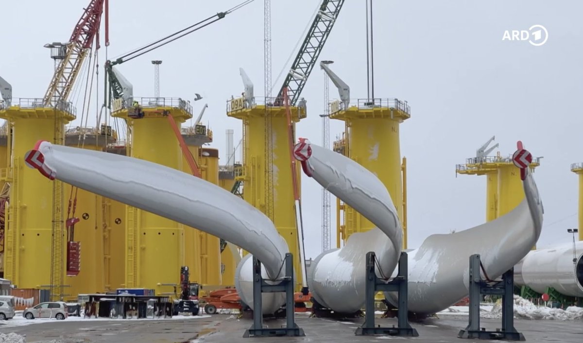 🎥 Filmempfehlung für das Wochenende: Die Revolution der Erneuerbaren. 👉🏼 Auf der ARD Mediathek 🍿 #Wind #PV Mehr Fakten, weniger Ideologie. 

ardmediathek.de/video/ard-wiss…