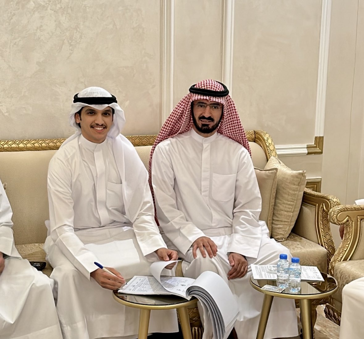 الحمدلله الذي بنعمته تتم الصالحات
تم بحمد الله "عقد قراني"
سائلًا المولى عزّ وجل التوفيق لي ولكم