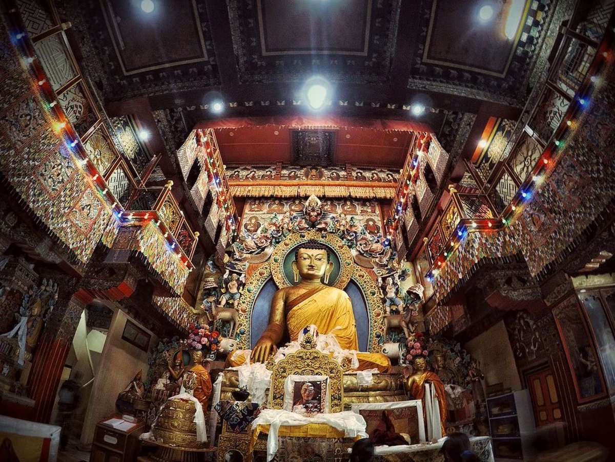 The massive and mesmerising mage of #TheBuddha in the #Dukhang (main assembly hall) of the #TawangMonastery. This image of #Buddha is in the #lotus position which is regarded as the Buddha calling the #earth as witness to the moment he reached #Enlightenment.