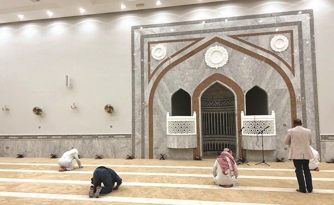 نناشد الإخوة في وزارة الأوقاف والشؤون الإسلامية بضرورة متابعة افتتاح المساجد الجاهزة ، حيث تم إيصال التيار الكهرباء حيث هنالك العديد من الأسر  ، التي سكنت وكثير من ينوي السكن في المدينة . 
#لجنة_ضواحي_المطلاع 
#المطلاع 
#المرافق_العامة_لمدينة_المطلاع
<a href="/KuwaitiCM/">مجلس الوزراء الكويتي</a> 
<a href="/Kwt_awqaf/">وزارة الشئون الإسلامية</a>