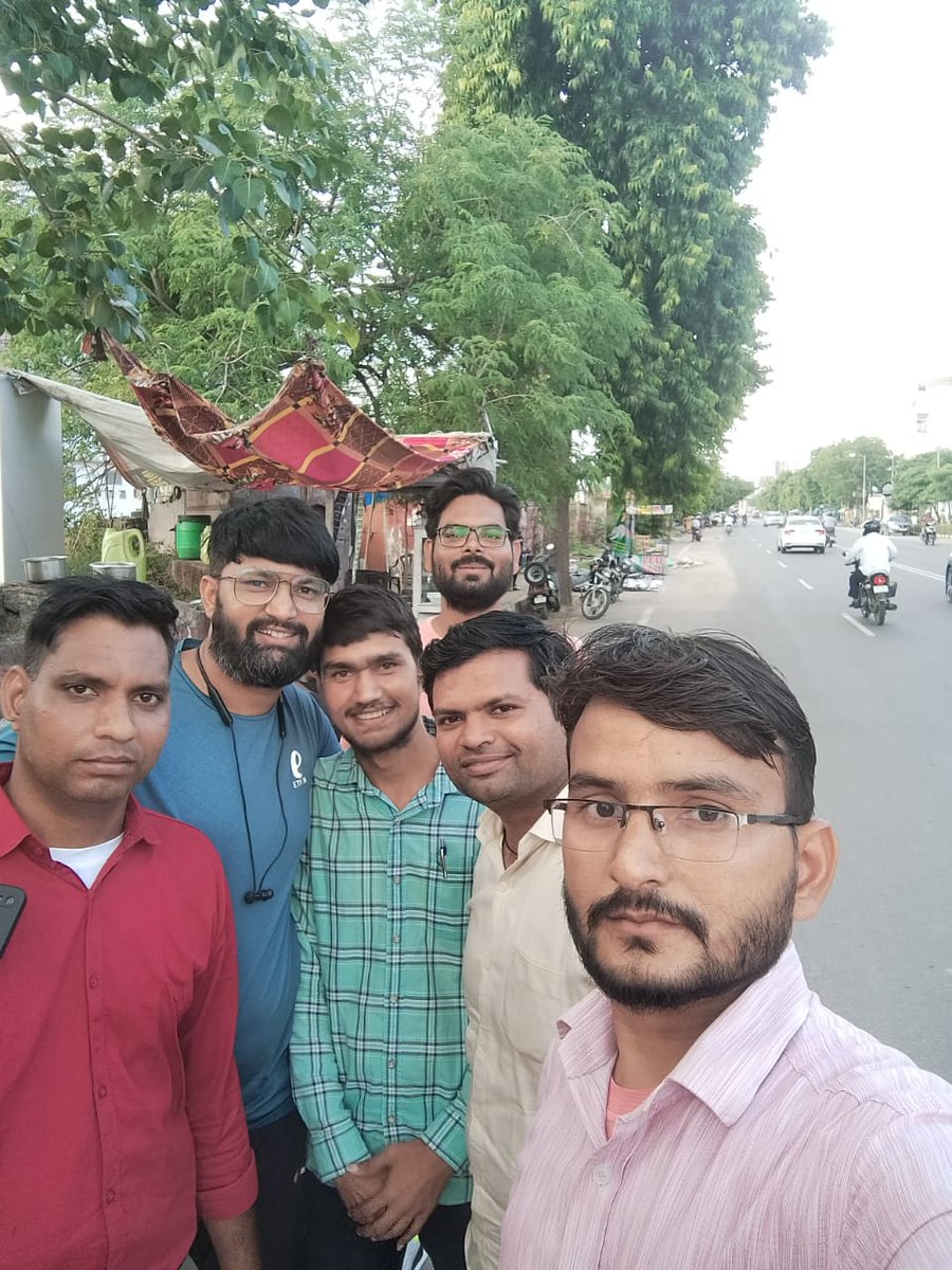 aryantinku123's tweet photo. #युवा_विरोधी_गहलोत_सरकार
#युवा_विरोधी_गहलोत_सरकार 
कंप्यूटर अनुदेशक भर्ती में रिक्त पदों पर शीघ्र शिथिलता प्रदान कर बेरोजगारों को नियुक्ति प्रदान करें 
@ashokgehlot51 @RajCMO @RajGovOfficial @artizzzz @_lokeshsharma @ShashiK_Sharma @INCRajasthan @INCIndia @RahulGandhi https://t.co/JkIOI3SrAv