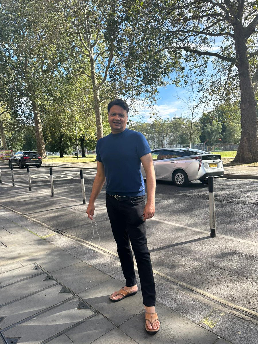 Beautiful late September sunshine in London. Enjoy.
:
#sunshine