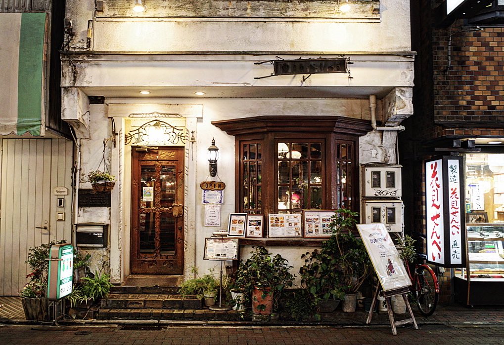 zukky71046326's tweet photo. 宮沢賢治の詩を由来にした名前の喫茶店 https://t.co/zUF9khYoIU
