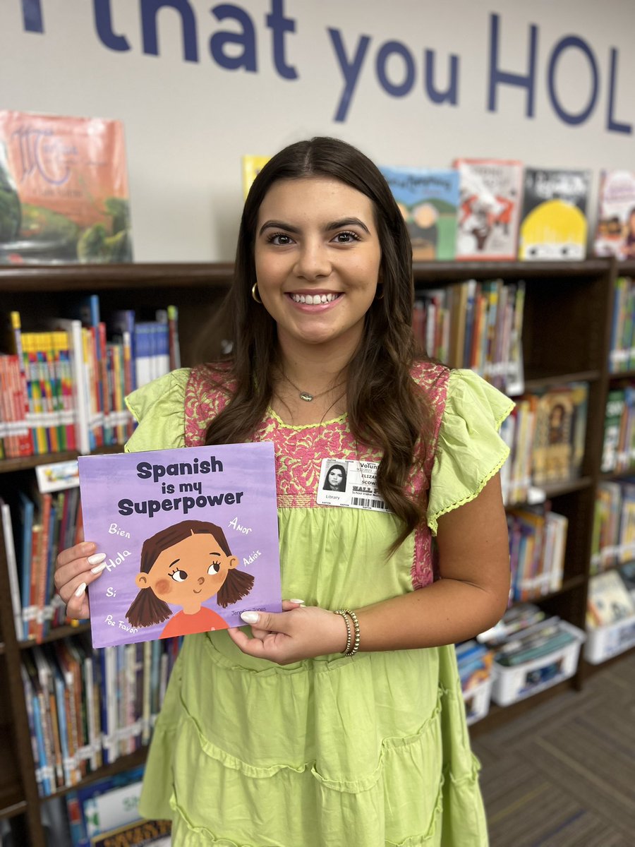 ChelsiHenry's tweet photo. @Boyer_Elem_PISD library kicked off Hispanic Heritage Month by having @WalnutGroveHS student Ellie Scowden come as a guest reader. She read a book, talked about her Mexican Heritage and taught students some words in Spanish. What a great morning! @PISD_Libraries #teamboyer https://t.co/ke0gYogOOe