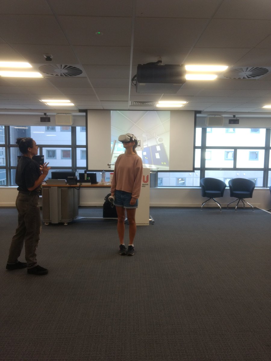 VikramMohan10's tweet photo. Today, we introduced our Level 4 students to the Oxford simulation platform. Thank you, Nicole for helping our students @Nicole_Ahvee_VR @BUPhysioSociety @BUPhysio https://t.co/QeM5nx7ugi