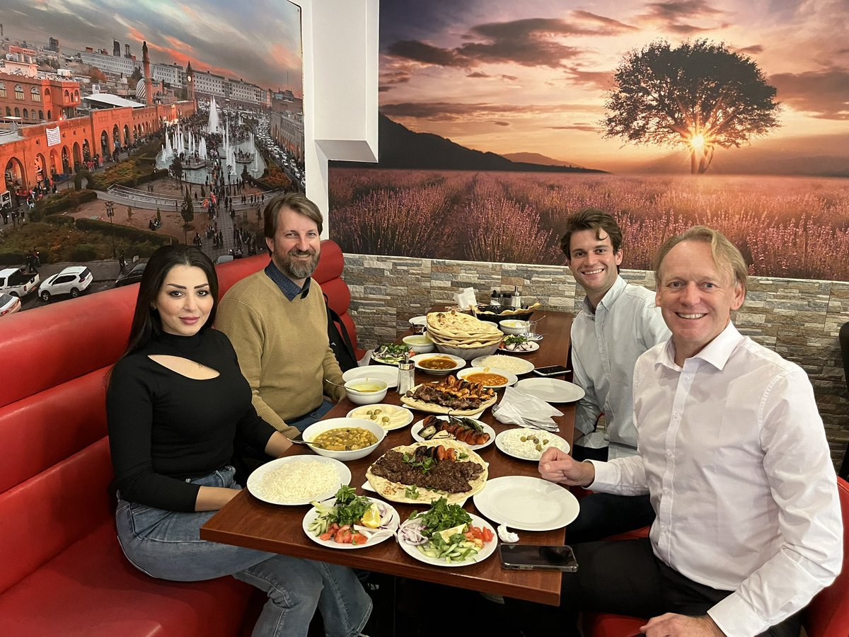 It feels like I'm back in time. In the traditional Kurdish restaurant Nur Nawroz in The Hague we catch up with @vvanwilgenburg and @BokanSaeed about the developments in #Kurdistan. With of course many delicious Kurdish dishes that I always miss!