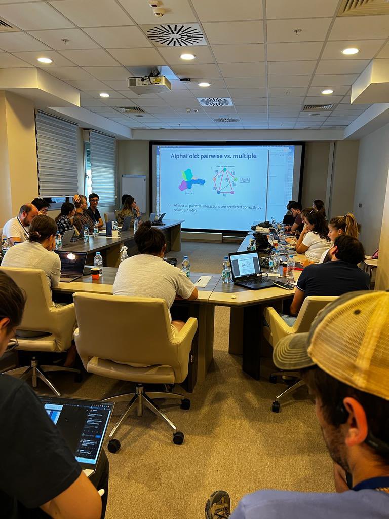 beyzakaynarca_'s tweet photo. @DinaSchneidman Then, with @DinaSchneidman, we covered the final practice course of #EMBOIntegModelling23 using the Integrative Modeling Platform (IMP) approach, which involves deep learning, scoring functions, modeling, and embedding. https://t.co/4ZvVTJ84lO