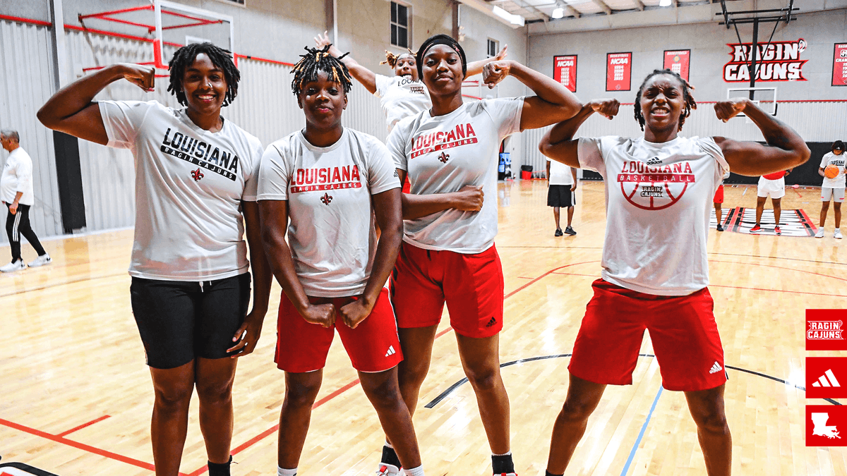 Never a dull moment with the squad 😎

#GeauxCajuns